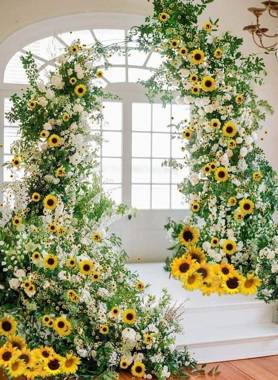 Choose Sunflowers for the Engagement Day