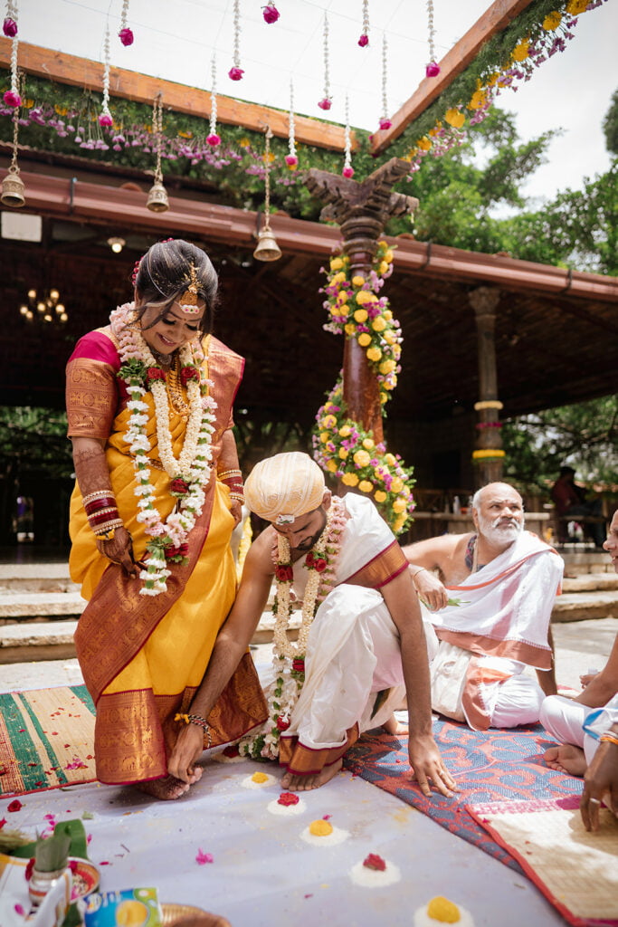 It's hot, but you can still celebrate your wedding in April.