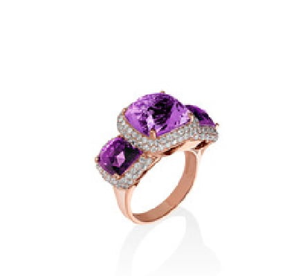 The mosaic-like design created by three or more gemstones adds a different dimension to the ring’s look.