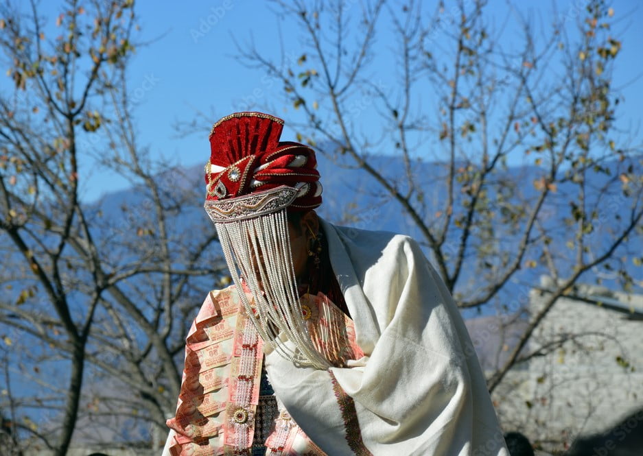 Himachali believes Sehra protect the groom from the "Buri Nazar," or the evil eye.