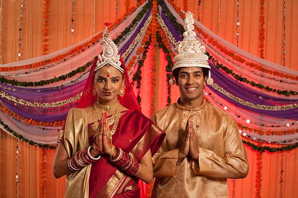 Let's know more about the Bengali wedding rituals.