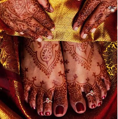 Women in India have adored toe rings for ages.