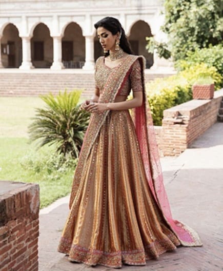 Narrowly pleat your dupatta so that it looks elongated.