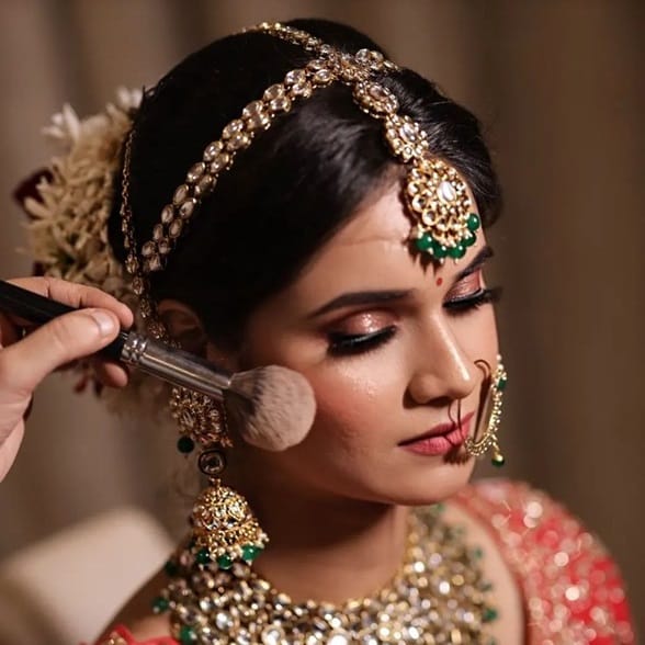 Indian brides are experimenting with their looks more than ever now.